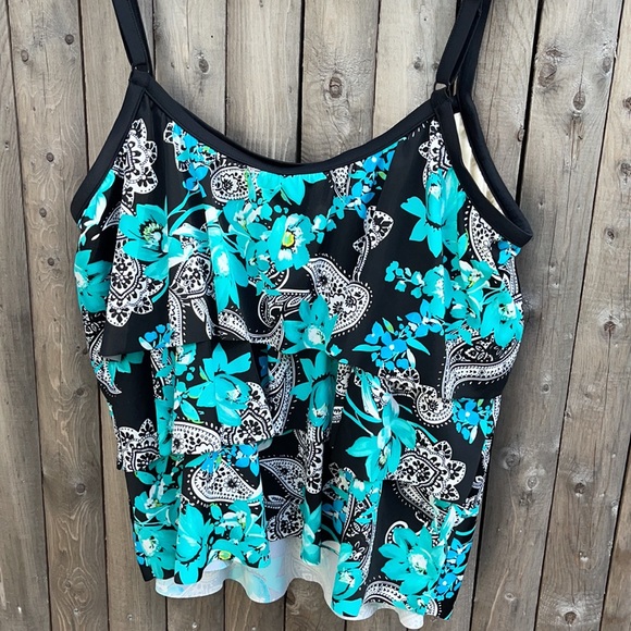 Maxine of Hollywood plus size ruffle tankini top - Picture 4 of 7